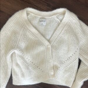 Cozy White Sweater by Brandy Melville